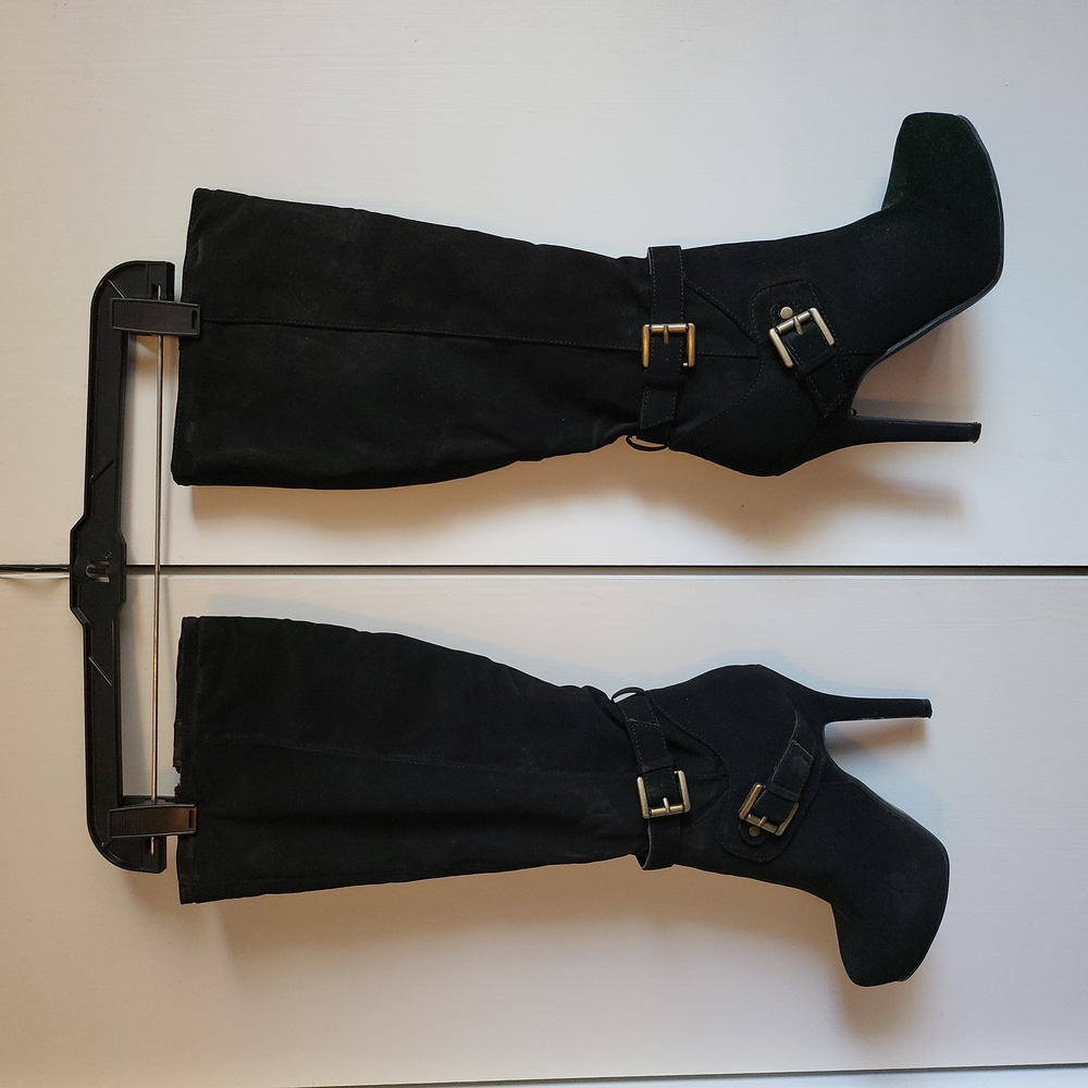 Black boots